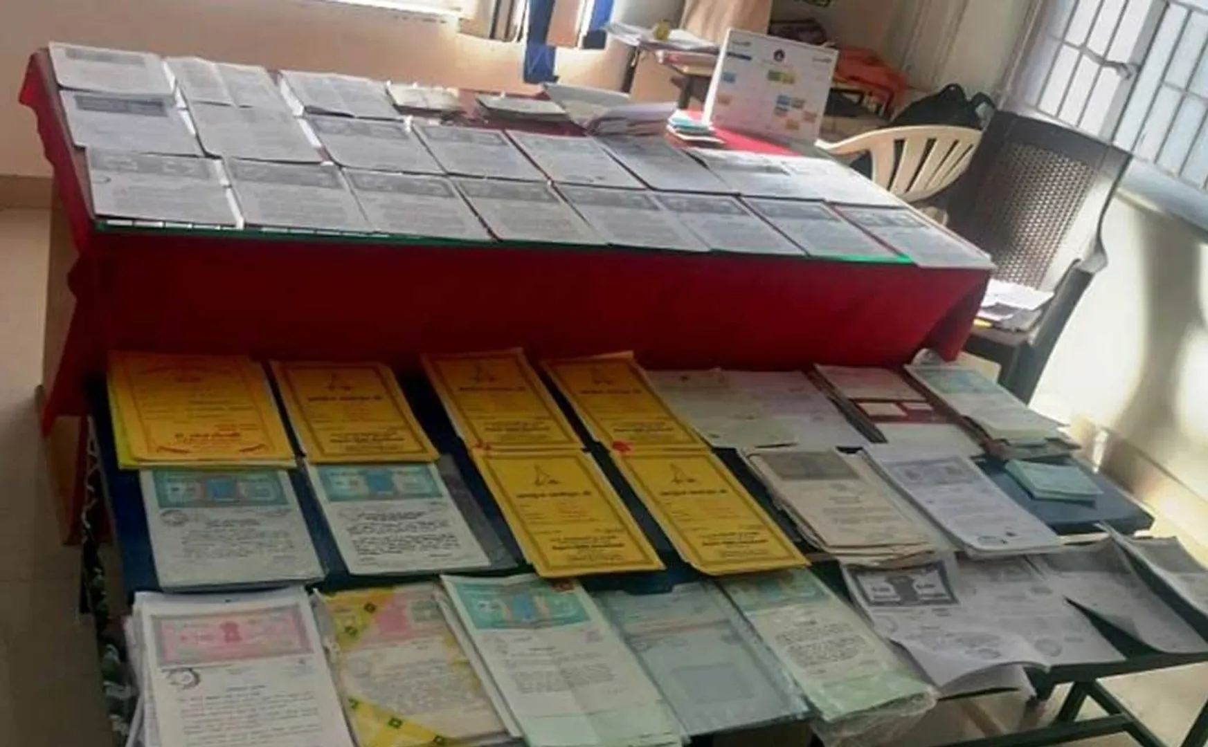 Multi-crore property documents caught inoperation agazhi raid in Trichy Pudukkottai